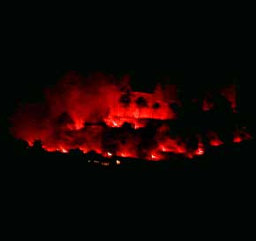 Burg Klopp in Bingen beim Feuerwerk zu Rhein Feuerwerk, � 1999, Foto 46, WHO